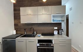 Apartament W Centrum Jeleniej Gory Przy Ulicy Dlugiej